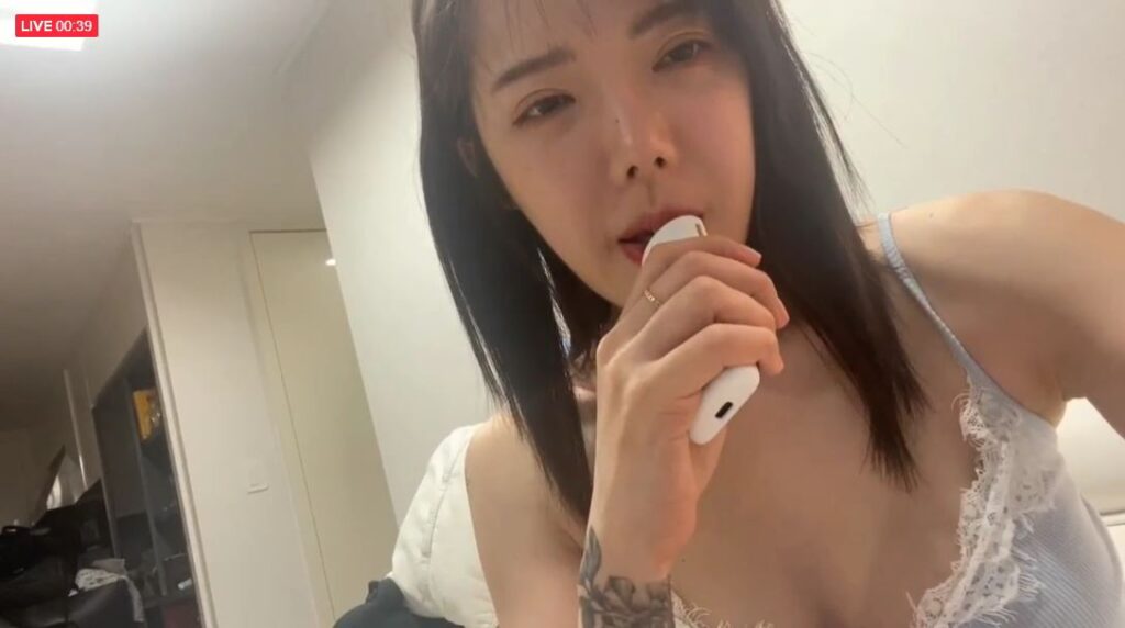 신작 ★ 인스타 보털많은 가슴타투녀 올노출 라방